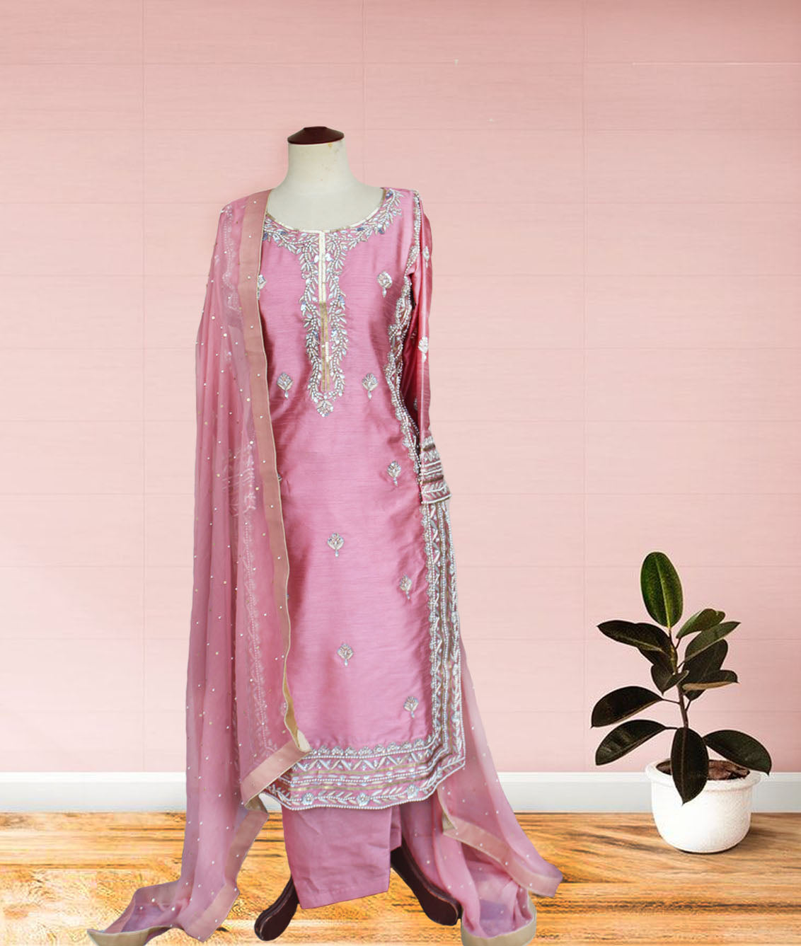 Sana Waqas Fleurs Rouges Khaas – Sana Waqas