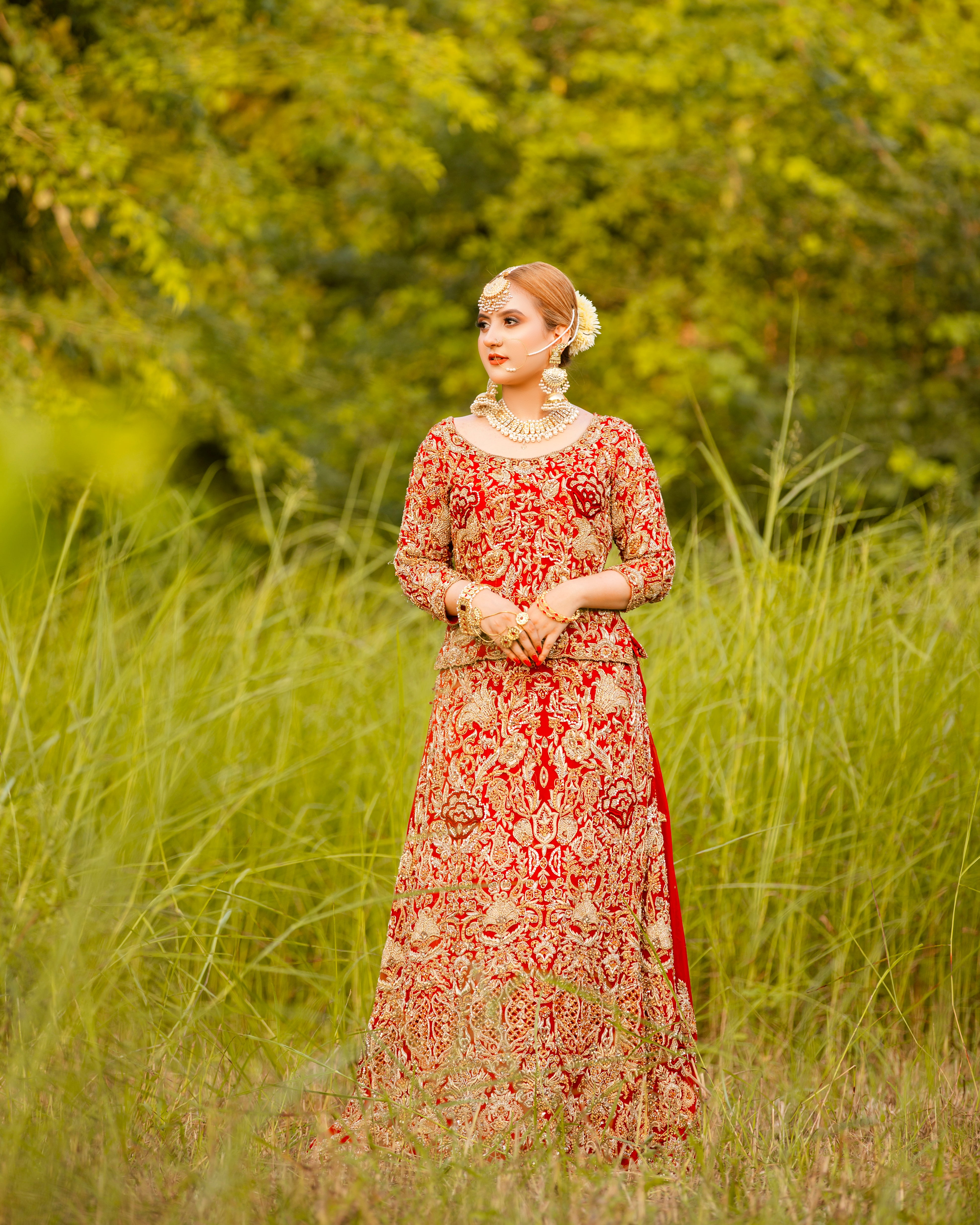 Sana Waqas Fleurs Rouges Floral Garden – Sana Waqas