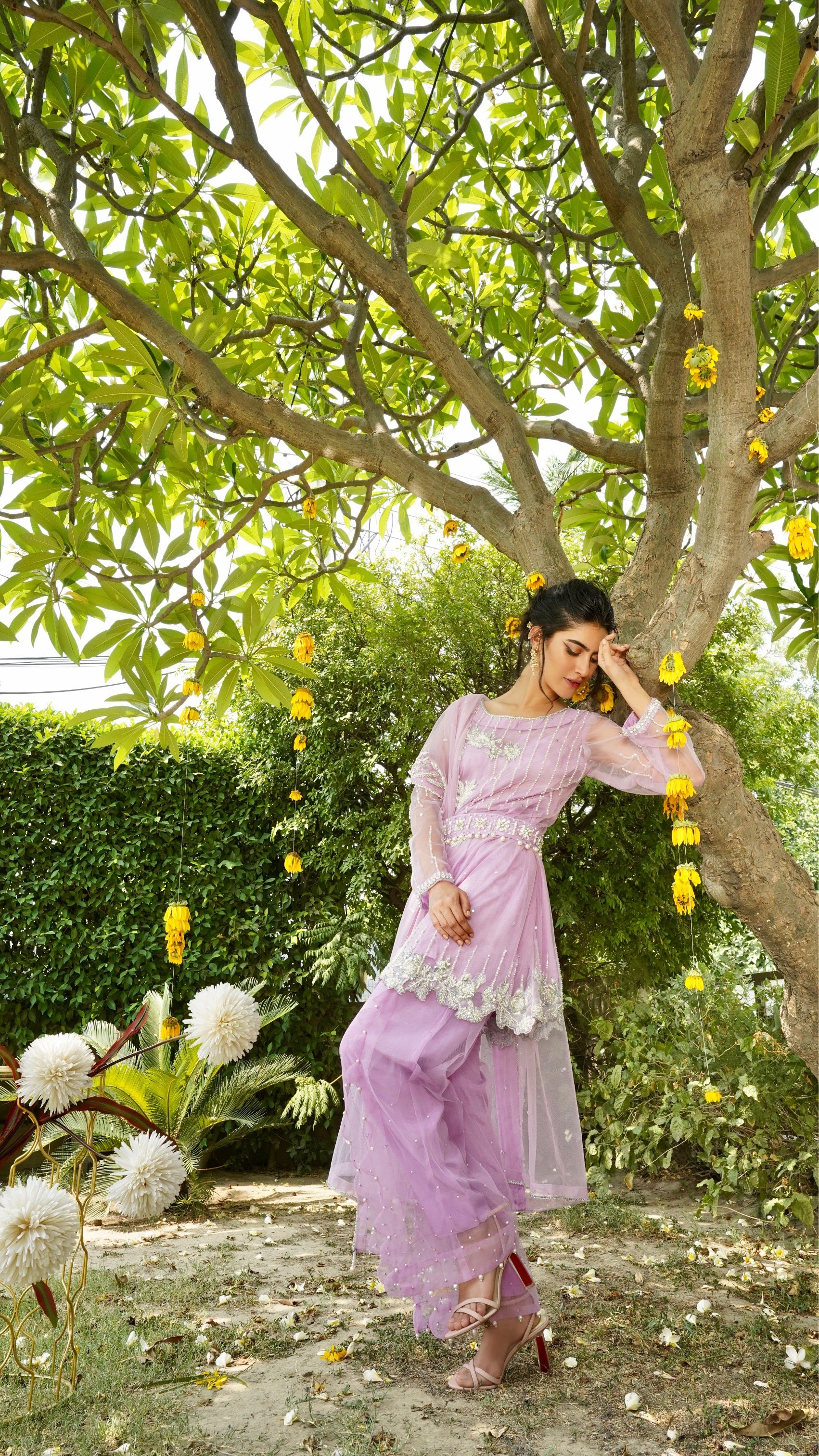 Sana Waqas Fleurs Rouges ESTHÉTIQUE VIOLET – Sana Waqas