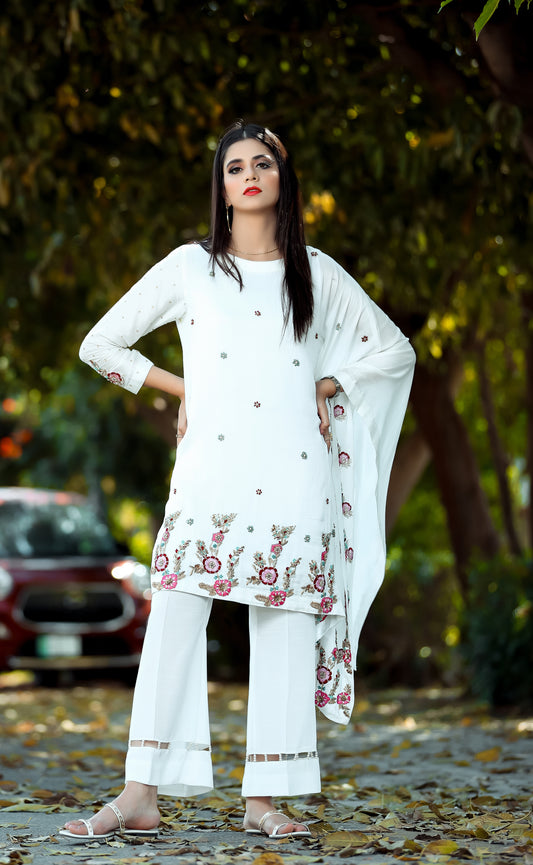 Sana Waqas Fleurs Rouges Products – Page 2 – Sana Waqas